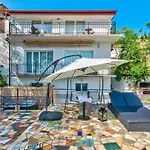 Beeindruckendes Mit Whirlpool, Lounge-liegen, Meerblick, Grill *