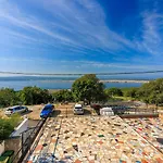 Beeindruckendes Mit Whirlpool, Lounge-liegen, Meerblick, Grill Apartment *