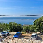 Beeindruckendes Mit Whirlpool, Lounge-liegen, Meerblick, Grill Dramalj