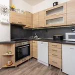 Beeindruckendes Mit Whirlpool, Lounge-liegen, Meerblick, Grill * Dramalj