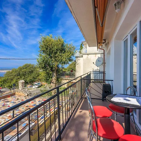 شقة Beeindruckendes Mit Whirlpool, Lounge-liegen, Meerblick, Grill
