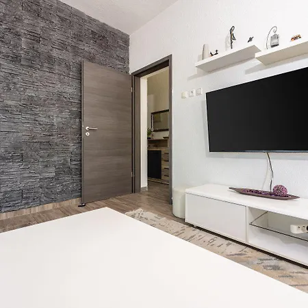 Beeindruckendes Mit Whirlpool, Lounge-liegen, Meerblick, Grill Διαμέρισμα Dramalj