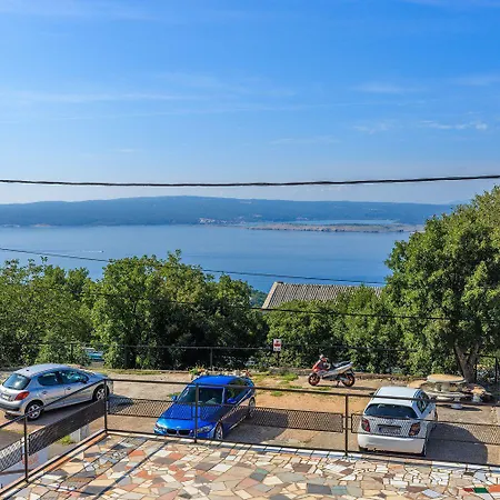 Beeindruckendes Mit Whirlpool, Lounge-liegen, Meerblick, Grill Dramalj