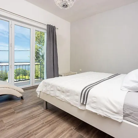 Διαμέρισμα Beeindruckendes Mit Whirlpool, Lounge-liegen, Meerblick, Grill *