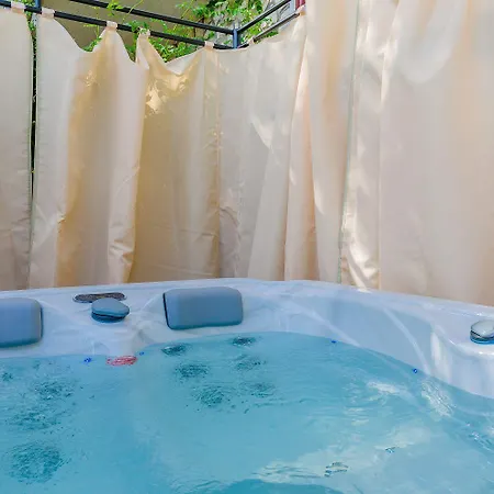 Beeindruckendes Mit Whirlpool, Lounge-liegen, Meerblick, Grill Διαμέρισμα Dramalj