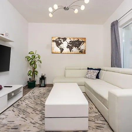 Beeindruckendes Mit Whirlpool, Lounge-liegen, Meerblick, Grill *