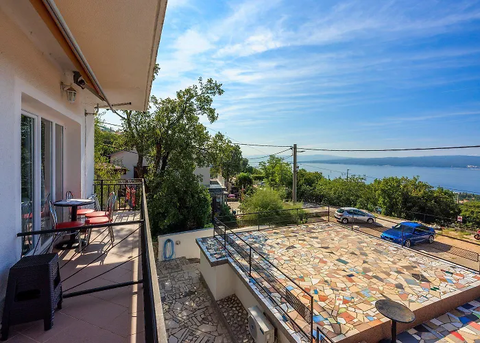 Appartamento Beeindruckendes Mit Whirlpool, Lounge-liegen, Meerblick, Grill Dramalj